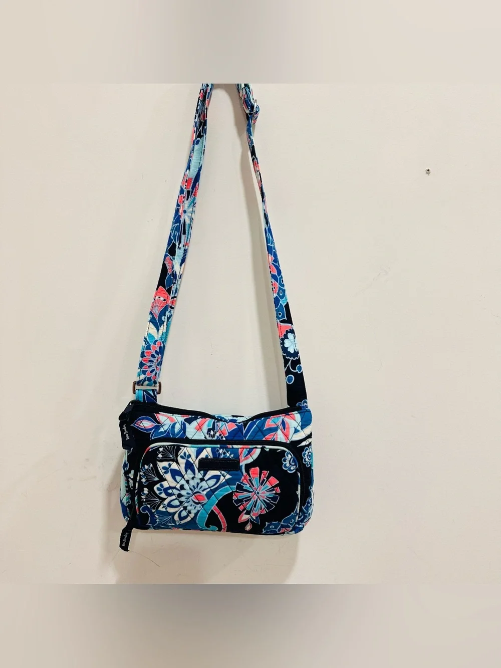 Vera Bradley Little Hipster Crossbody Bag Lotus Flower Swirl Quilted Floral